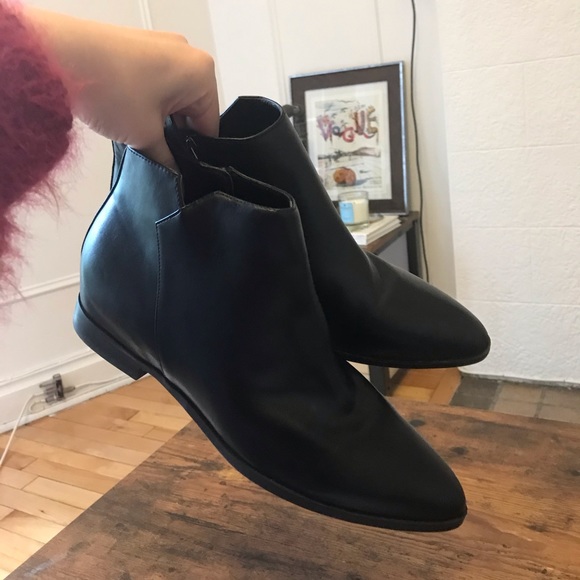 New Nine West Booties - Picture 4 of 8